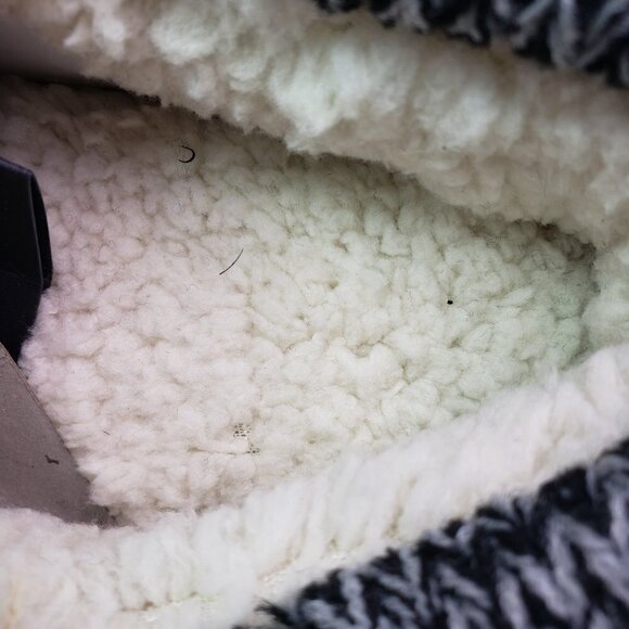 Family Fairy Womens Size L 9-10 Black Cotton Knitted Slip On Memory Foam Slipper - Picture 8 of 9